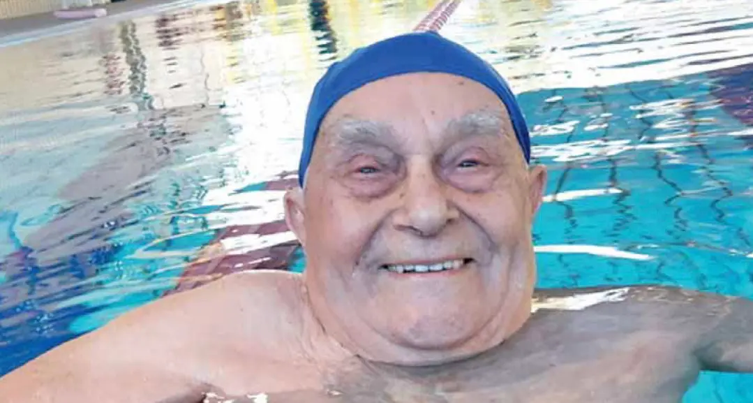 Il “re” della piscina di Gardolo ha 97 anni: una vita nell’aeronautica