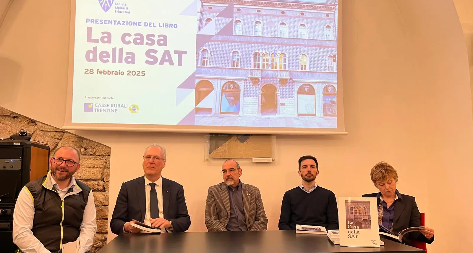 La passione per la montagna in un palazzo: ecco “La Casa della Sat”