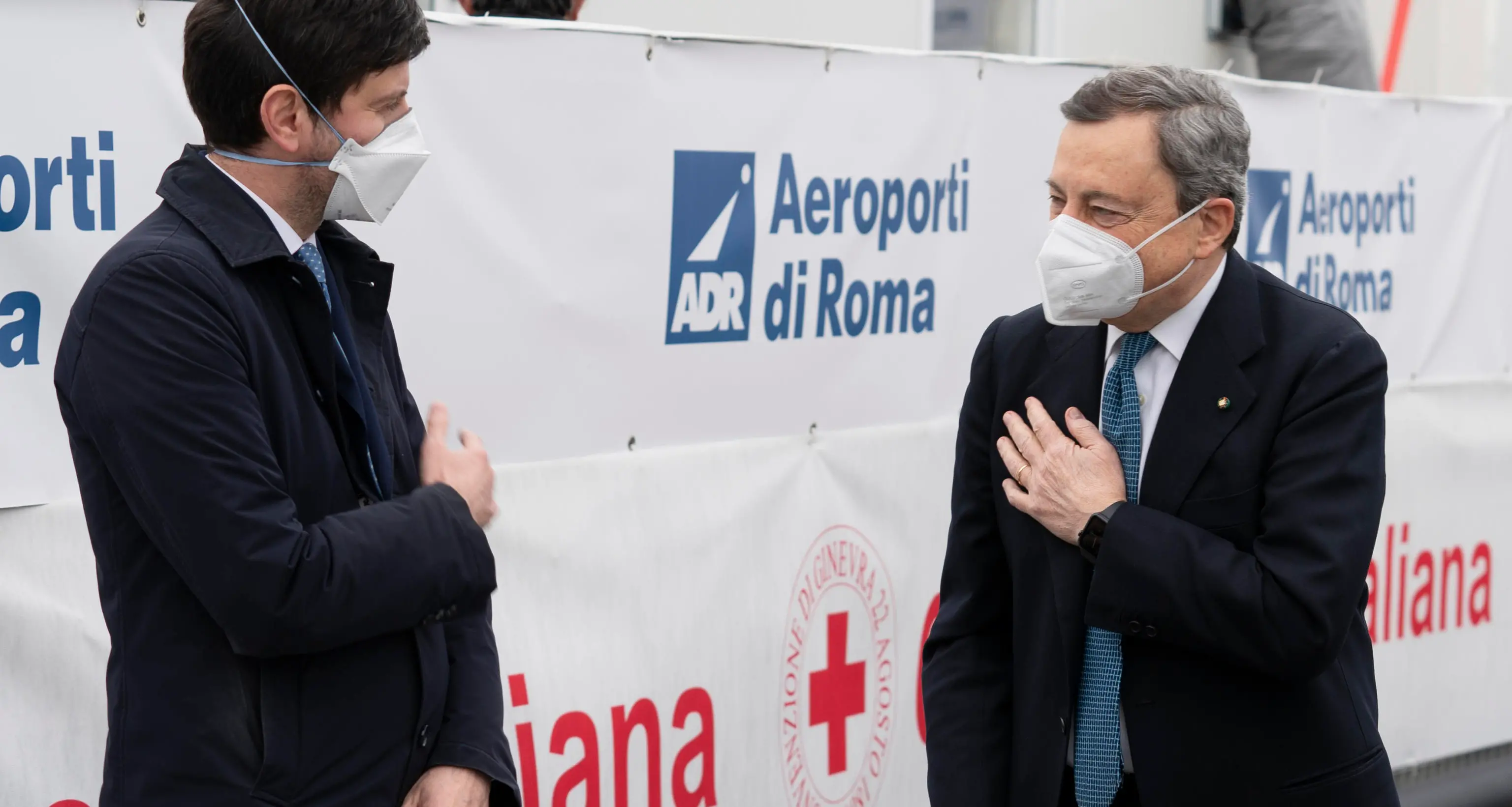 AstraZeneca, il ministro Speranza: “Fiducia che nelle prossime ore l'agenzia europea chiarisca definitivamente la questione”