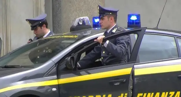 Più di 43 chili di hashish nel box auto, arrestate due persone a Trento