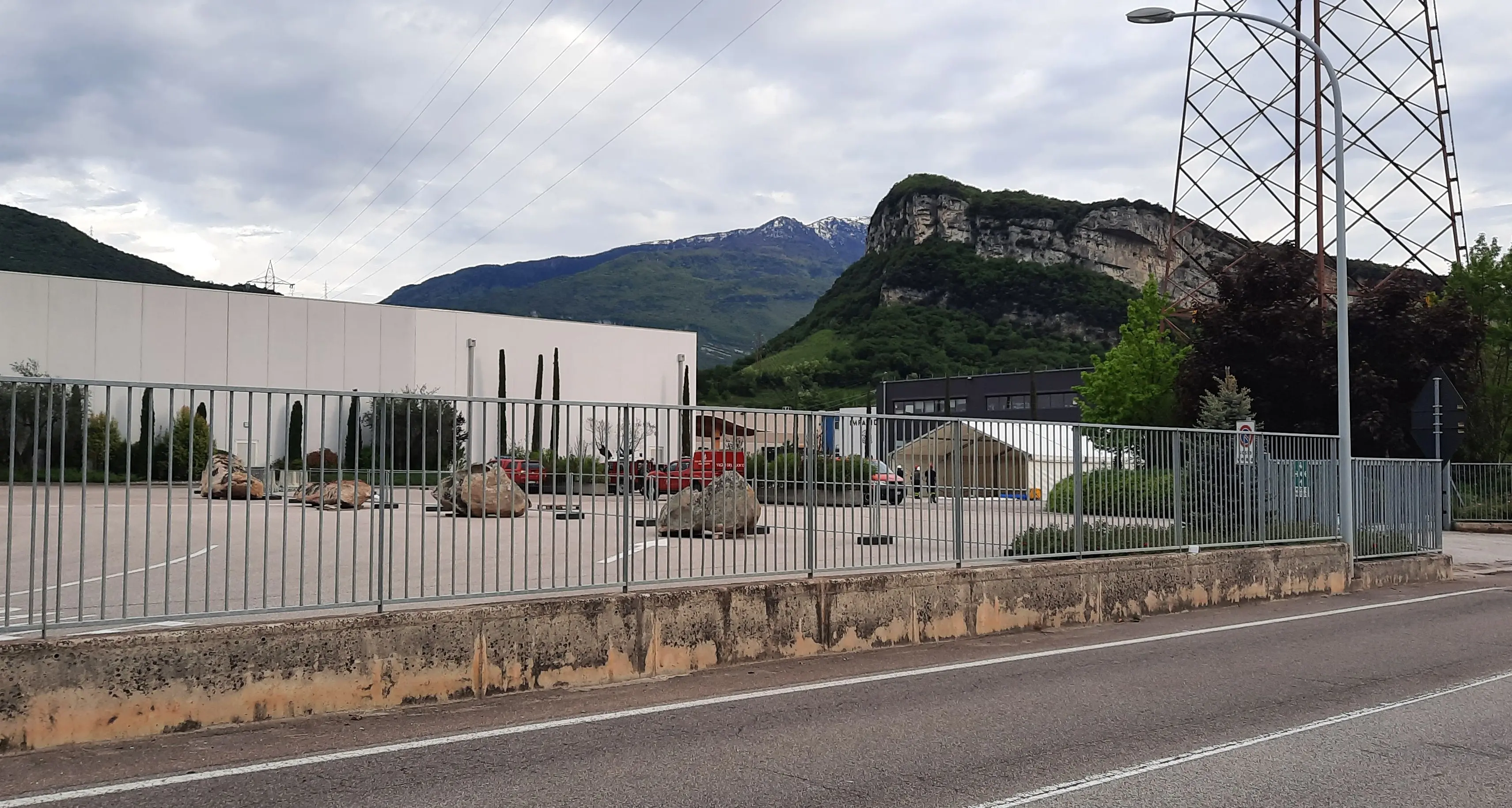 Nel piazzale di Arcese è pronto il grande centro vaccinale dell’Alto Garda