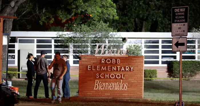 Sparatoria nella scuola elementare in Texas: 21 morti