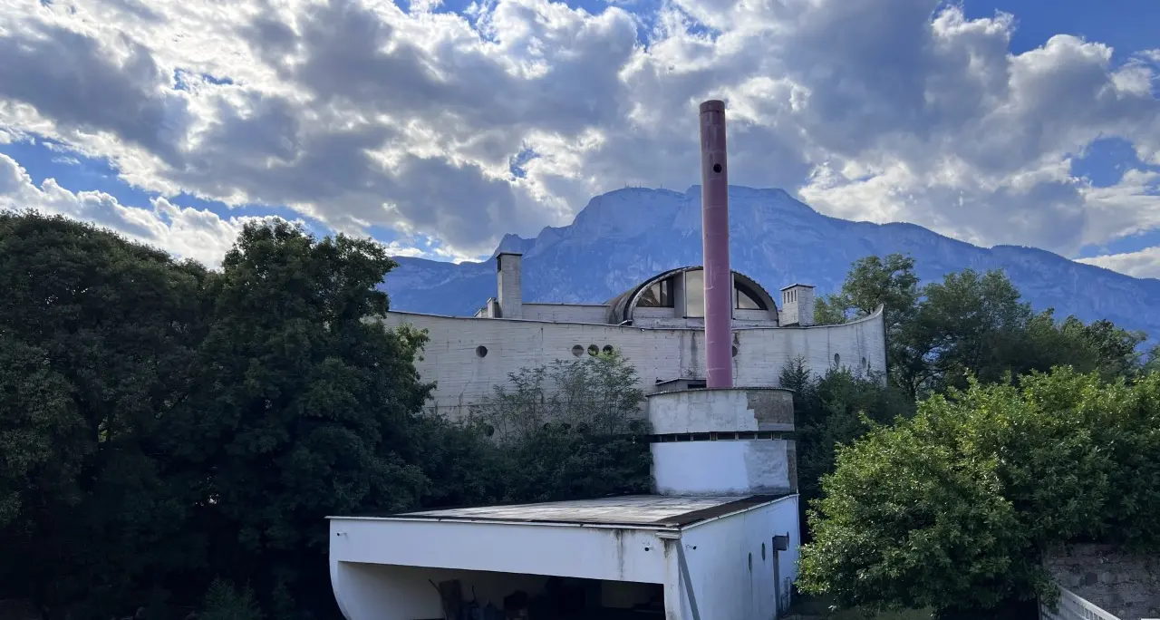 Il Fai a difesa della \"nave\" di Meano