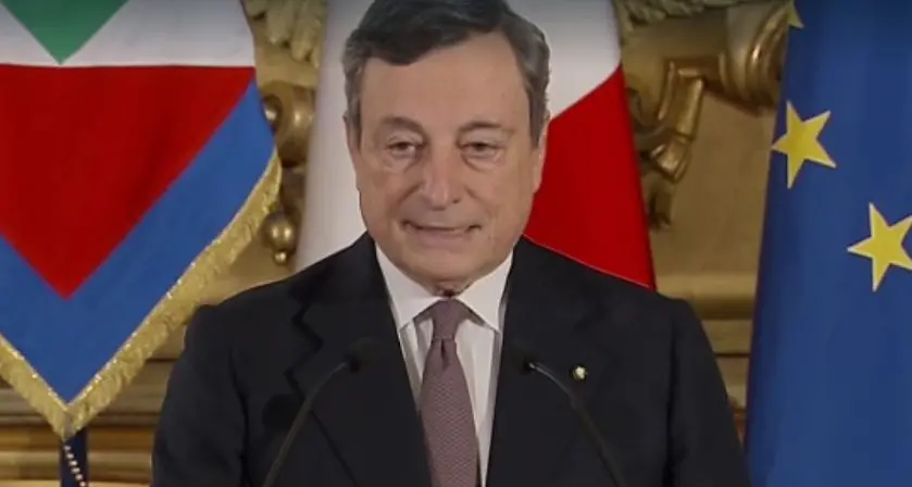 Draghi, la somministrazione di Astrazeneca riprende da domani