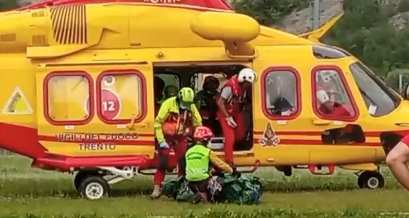 Volo fatale dal Brento, base jumper si schianta e muore
