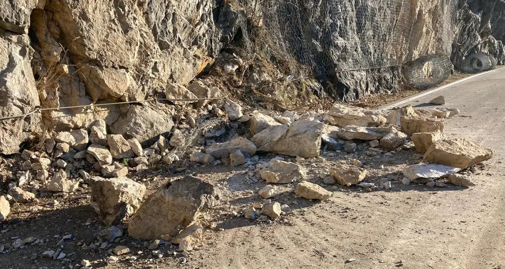 Giudicarie, la strada provinciale del Lisano e Sesena chiusa per frana