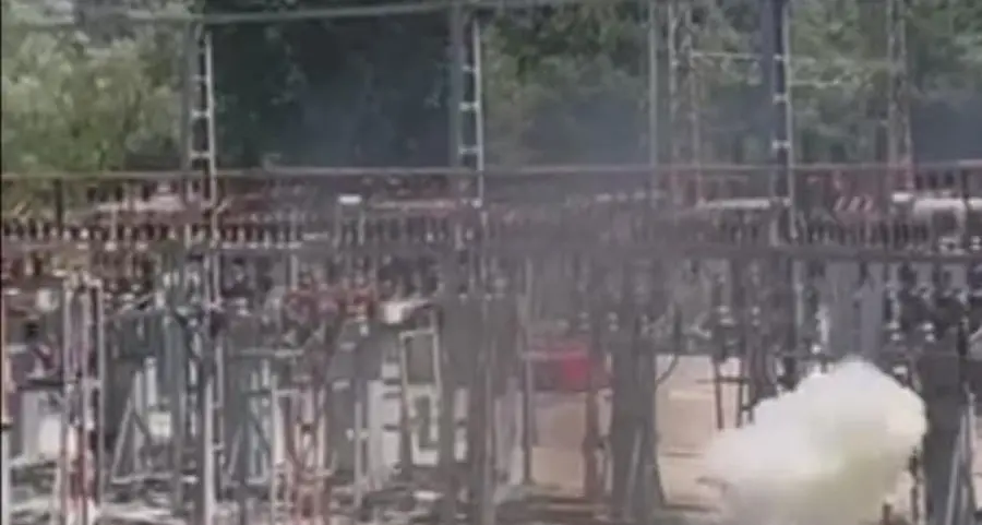 Caldo record, sul lago di Garda incendio in centrale e blackout