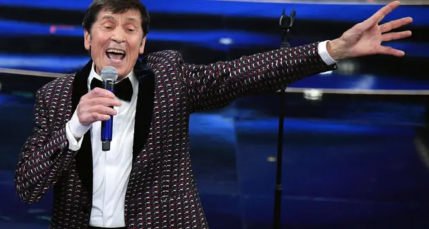 Omelia cantata su Sanremo, Gianni Morandi chiama il sacerdote di Lonato