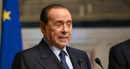 Berlusconi: «Forza Italia determinante per il governo, grazie per la fiducia»