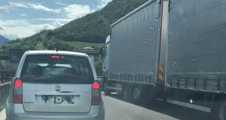 Incidente in A22 a San Michele, due feriti lievi e lunghe code in direzione sud