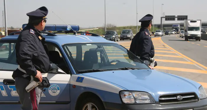 Viaggia contromano sull’Autobrennero, la polizia lo ferma: ora rischia una multa di oltre 8mila euro