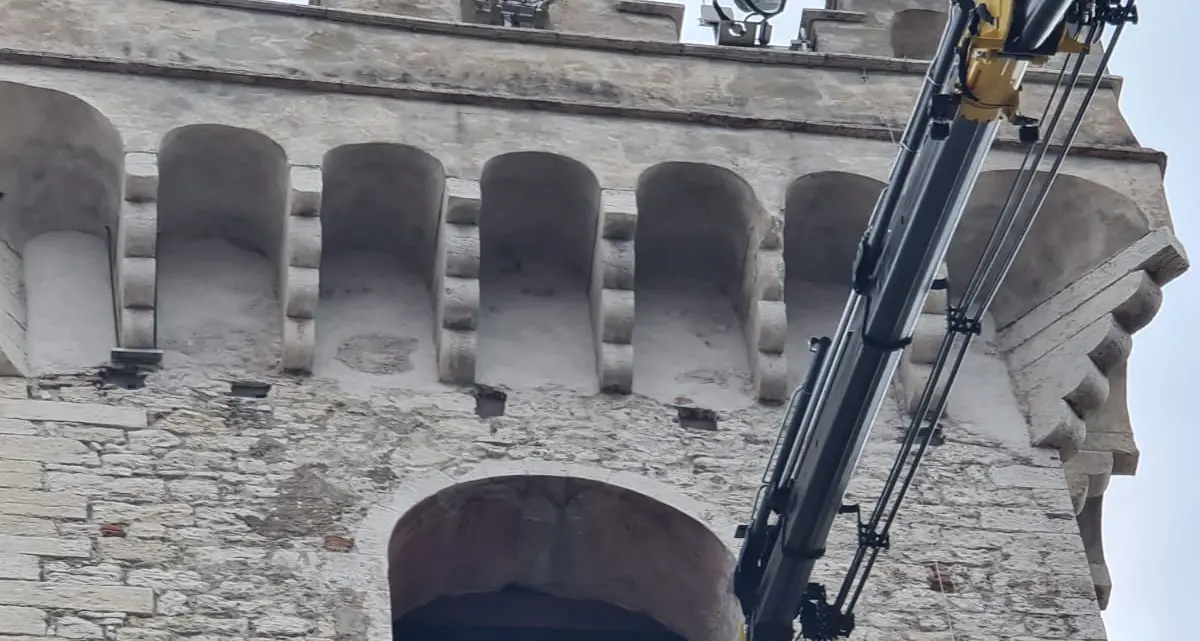 Trento, orologio della Torre civica: via al consolidamento dei quadranti