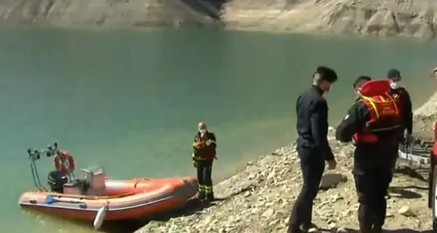 Nel lago di Santa Giustina trovato il cadavere di un uomo: è il sessantenne scomparso venerdì