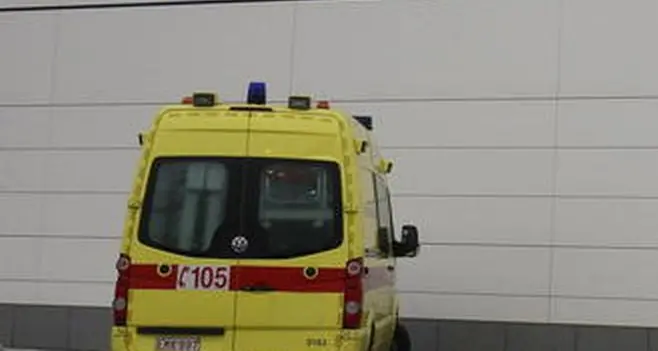 Festa in barba alle misure anti Covid, 21enne muore scappando dalla finestra