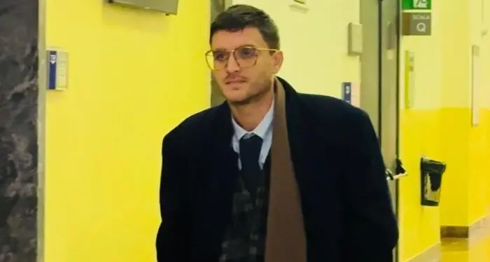 Maltrattamenti alla ex compagna, il filosofo Caffo condannato a 4 anni: «Io colpito per educarne mille»