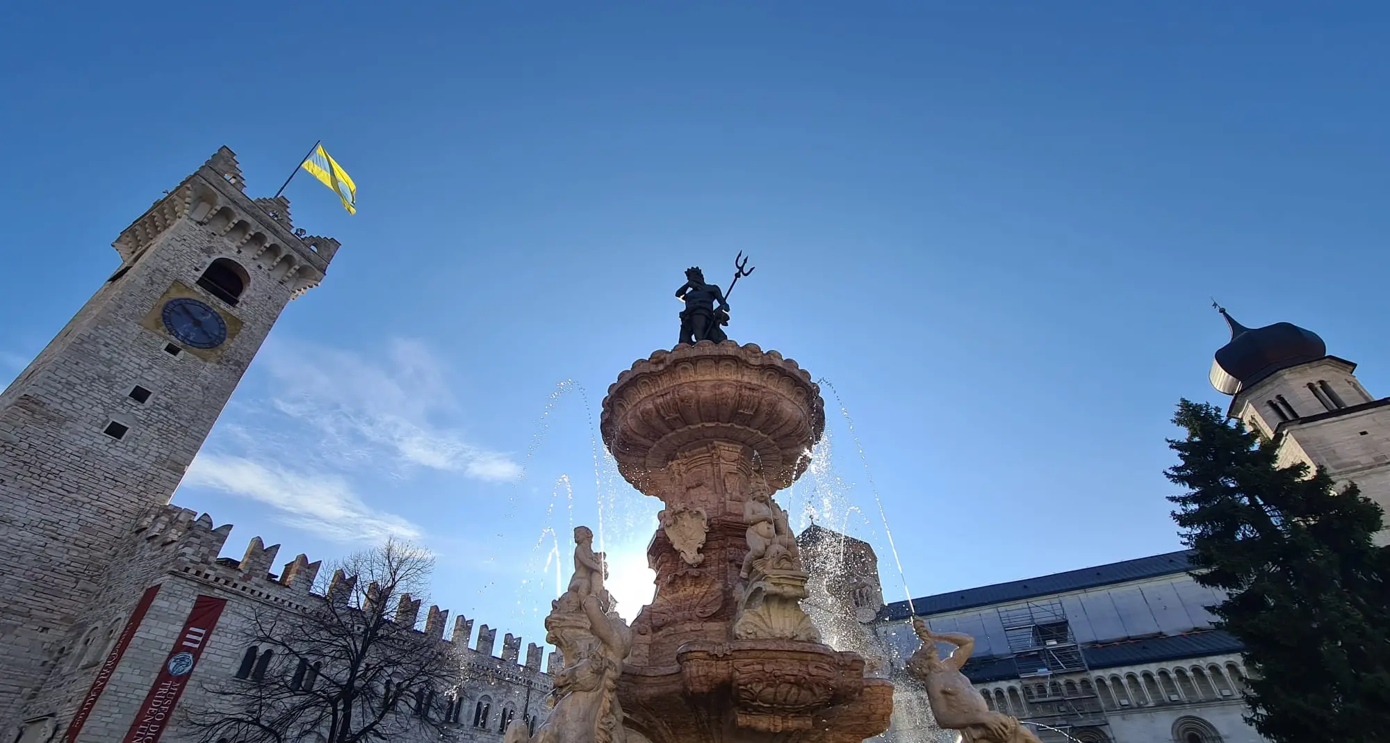 Il Comune di Trento “spegne” la fontana del Nettuno: l’acqua tornerà in primavera