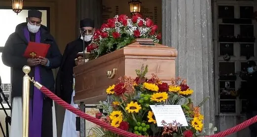 Agitu, emozionante addio a Trento: “Non ti dimenticheremo mai”