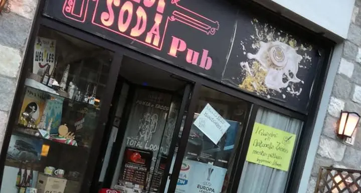 Malé, ha chiuso il “West&Soda”, tra i primi leggendari pub del Trentino