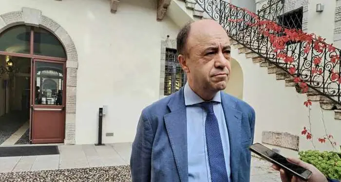 UniTn, 550 nuovi laureati: iscritti in crescita ma preoccupa il calo demografico. Uno sportello sulle violenze di genere