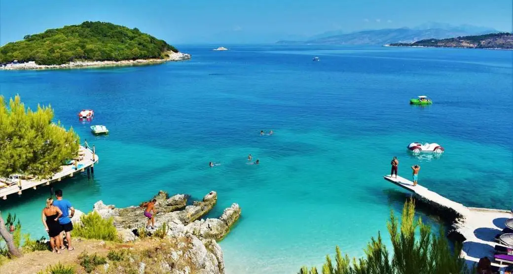 L’estate costa cara? Si va in Albania