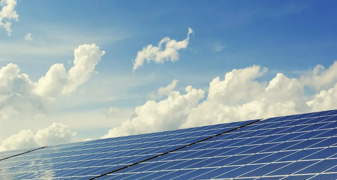 Impianti fotovoltaici, dal 4 luglio le domande di contributo per le imprese