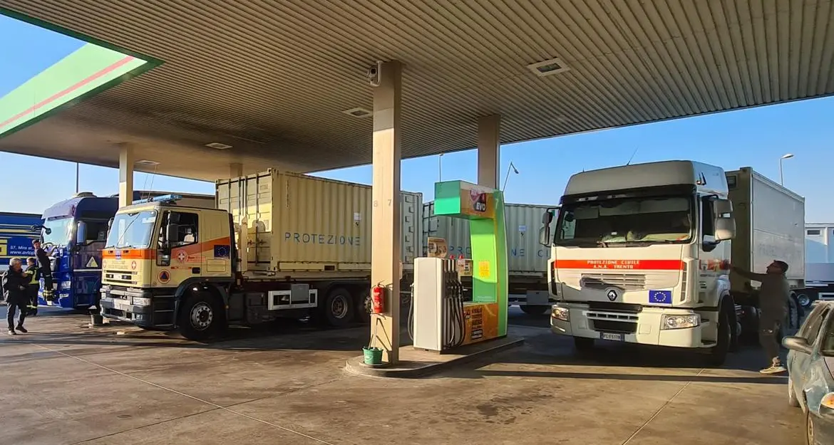 Ucraina, fra carburante razionato e guasti, continua il viaggio della colonna mobile