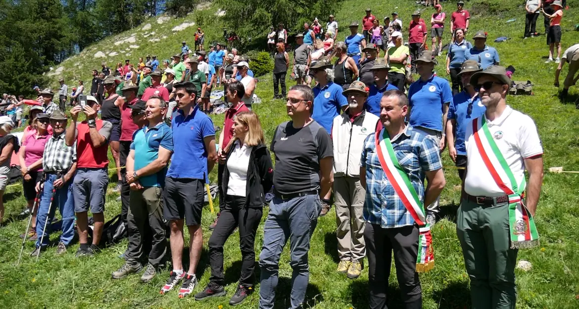 Gli alpini tornano al Contrin: sulla Marmolada un anno dopo la tragedia