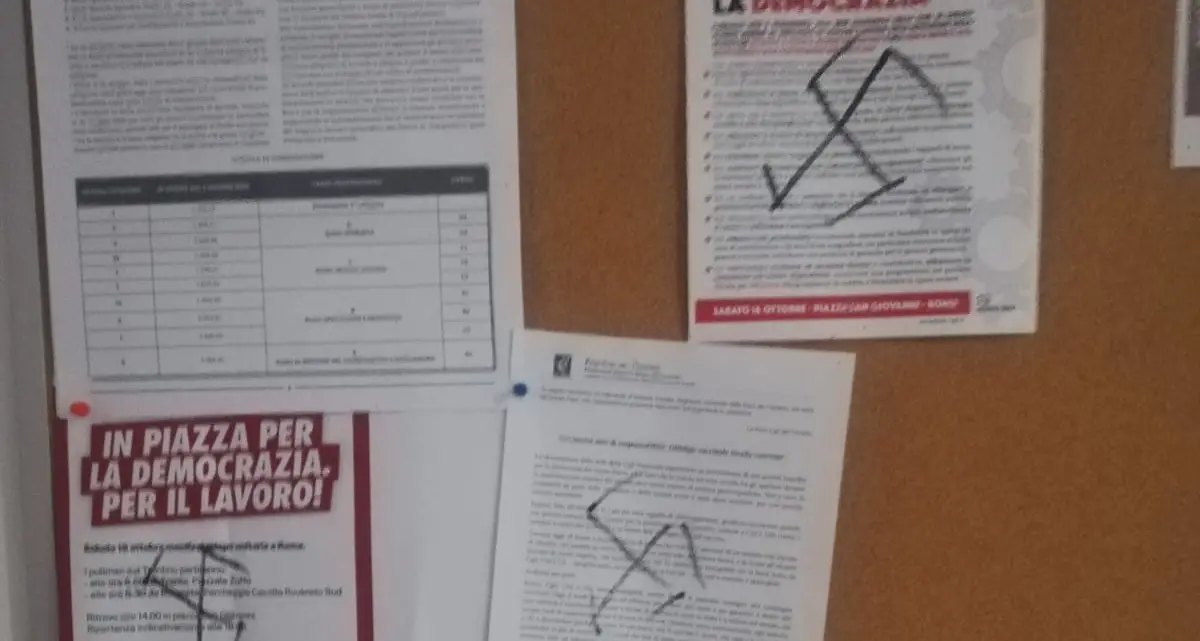 Cgil, in Trentino svastiche contro la Fiom sulle bacheche sindacali