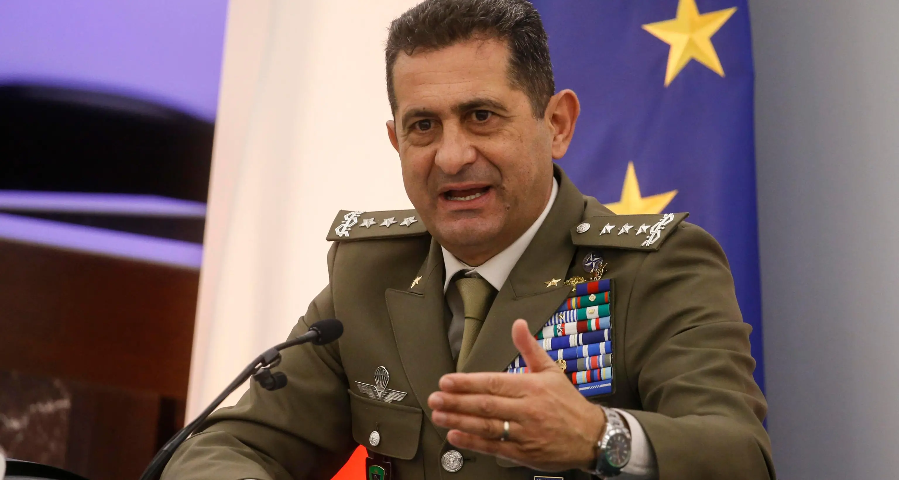 Vaccino, Figliuolo: “Abbiamo dosi sufficienti per fare la terza dose a tutti”