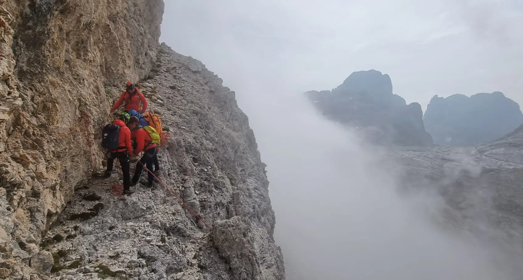 Sorpresi dal temporale sulle Pale: soccorse due cordate di alpinisti