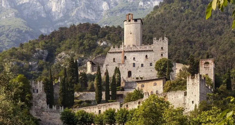Castello di Avio: domani e domenica Giornate Fai d'autunno. A fine mese \"Giornate da brivido\"