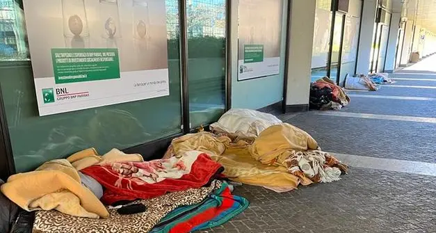 Senzatetto, l’appello di Tabita: «Servono sacchi a pelo»