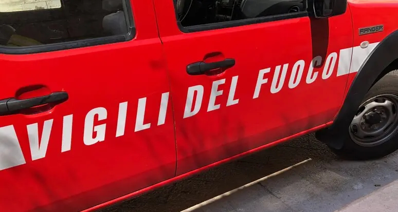 Dasindo, in fiamme il sottotetto di una casa