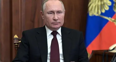 Putin sfida l’Ucraina e il mondo: “Conseguenze mai viste se qualcuno interferisce”