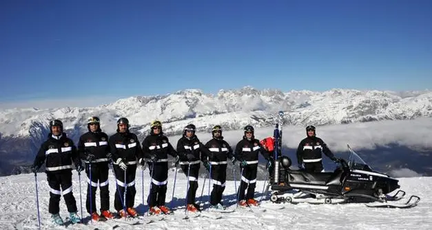 Monte Bondone, per la polizia locale 279 soccorsi sulle piste. Recuperati 65 sciatori bloccati oltre l'orario di chiusura