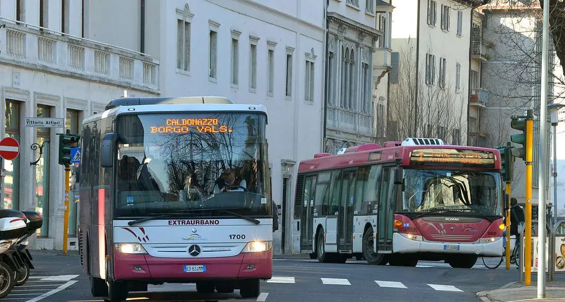 Trentino Trasporti sempre più privatizzata, interrogazione a Fugatti