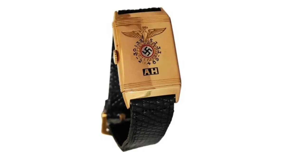 Venduto all'asta per un milione di dollari l'orologio di Hitler. Protestano le associazioni ebraiche