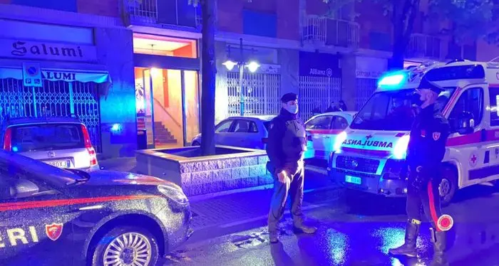 Uccide moglie, figlio e padroni casa: i carabinieri indagano sul movente