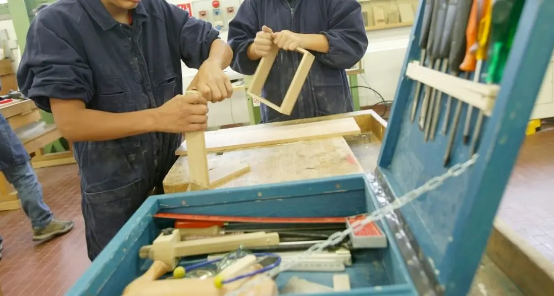 Un lavoratore giovane su 4 ha uno \"stipendio da povero\"