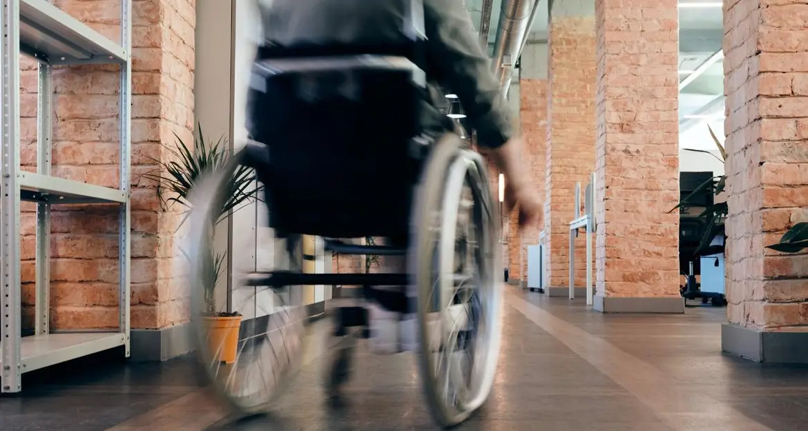 Trasporto disabili, gli utenti protestano per i disservizi. La Provincia convoca le aziende