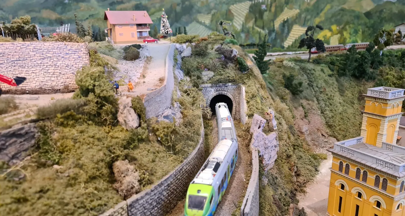 I “trenini” e la mobilità sostenibile: mostra modellistica a Trento
