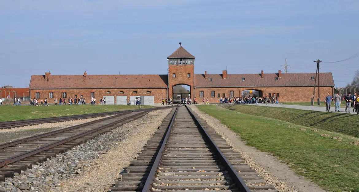 Festival della Memoria, seguite qui la visita guidata virtuale al campo di concentramento