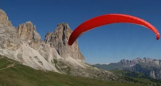 Precipita dal Col Rodella, pilota 71enne portato in ospedale