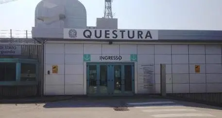 Pedinava l'ex moglie, divieto di avvicinamento per un 29enne tunisino