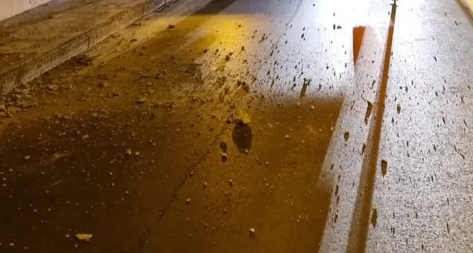 Val di Ledro: cadono calcinacci nella galleria Dom, viabilità a senso unico alternato