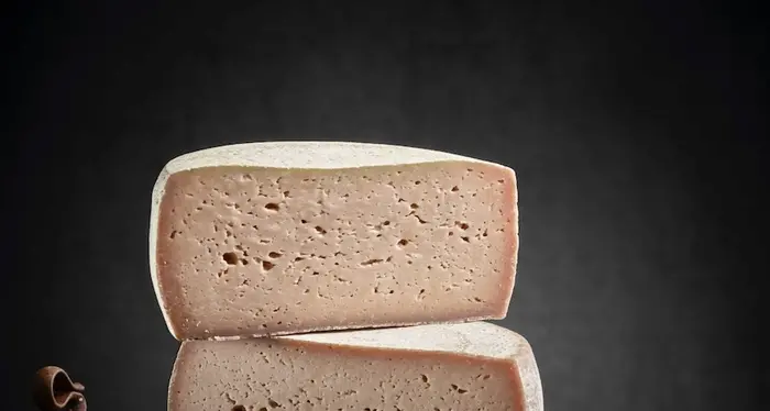 Nasce il “Viola di Rovereto”, il formaggio con il Marzemino
